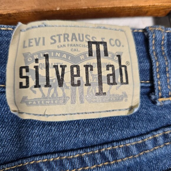 Levis Silvertab Mini Mom Jeans Girls 10 Reg Cotton Blend Mid-Rise‎ Denim - Picture 3 of 10